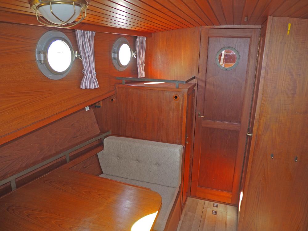 Cabin en avant, H&eacute;bergements